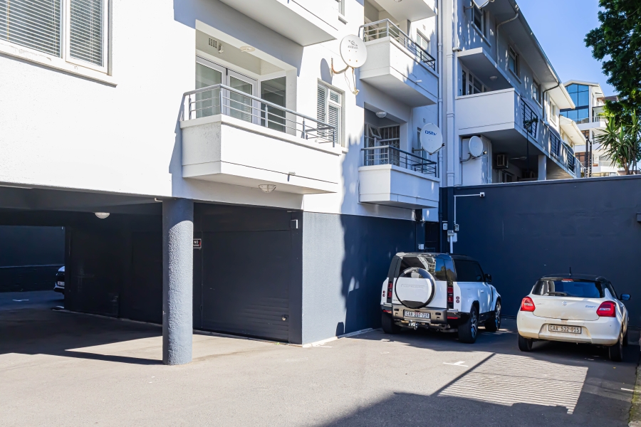 To Let 2 Bedroom Property for Rent in Sea Point Western Cape